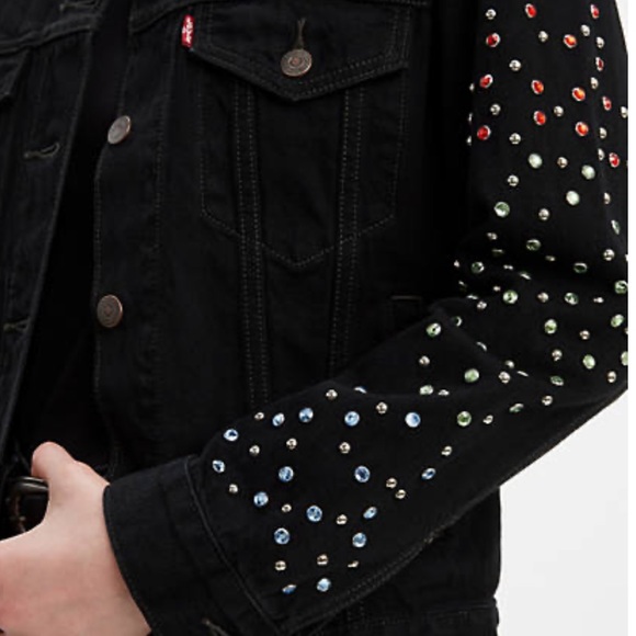 NEW Levi’s studded ex-boyfriend trucker denim jacket - Picture 4 of 12
